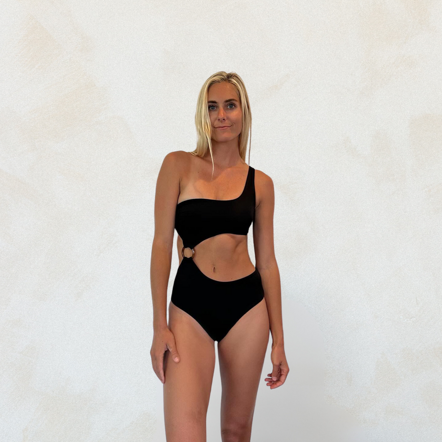 SIENNA ONE-PIECE - BLACK